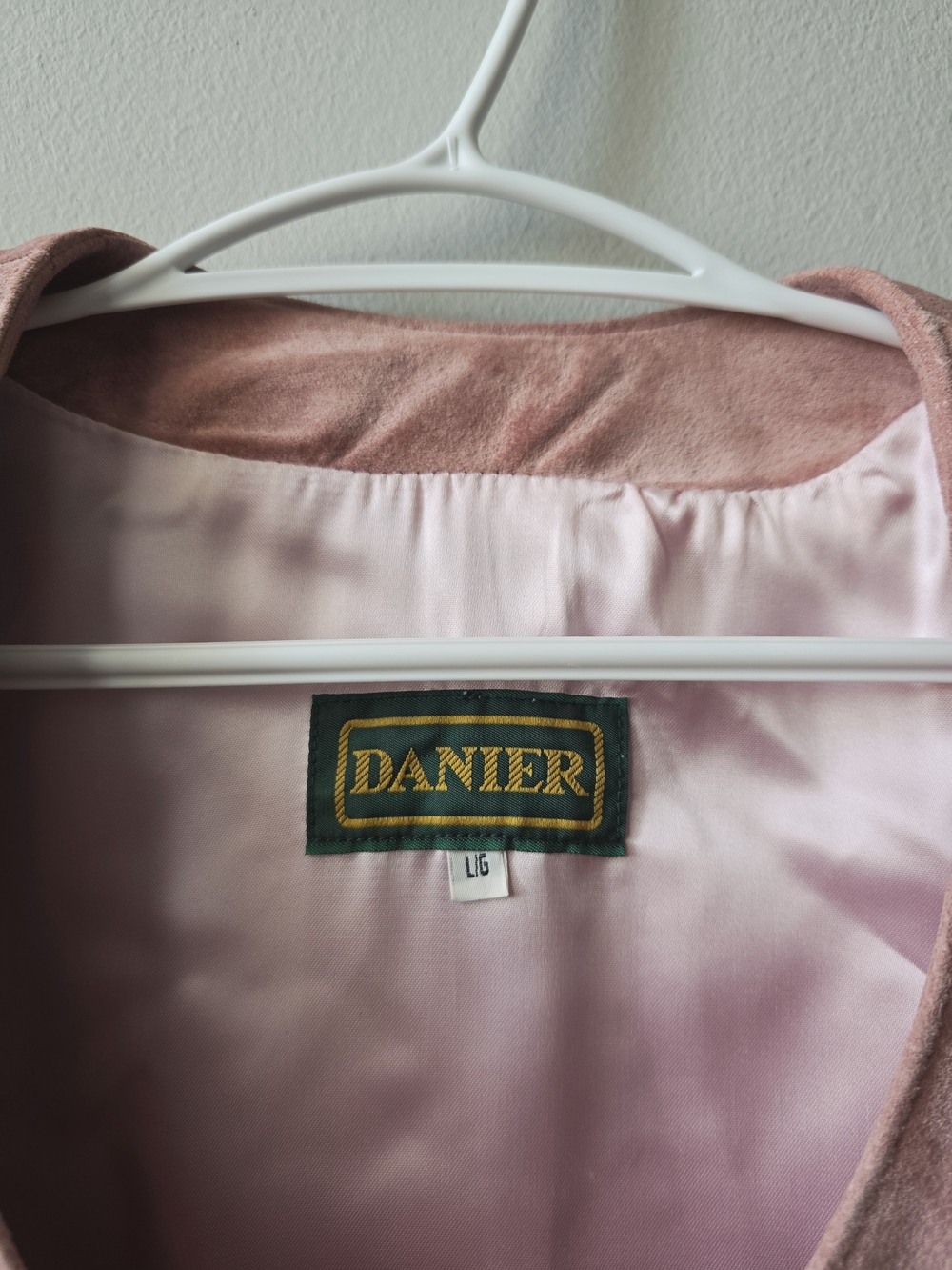 Danier Geniun Leather Vintage Blazer & Skirt Set - Dusty Pink Suede - Picture 3 of 12